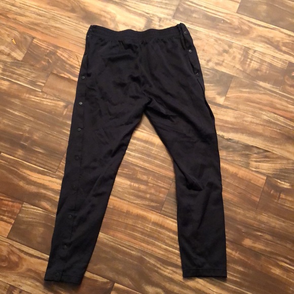 Side button up Adidas embroidered pants - Picture 2 of 2